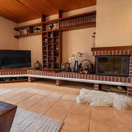 Дом отдыха Pod Buchlovem - Wellness & Sport